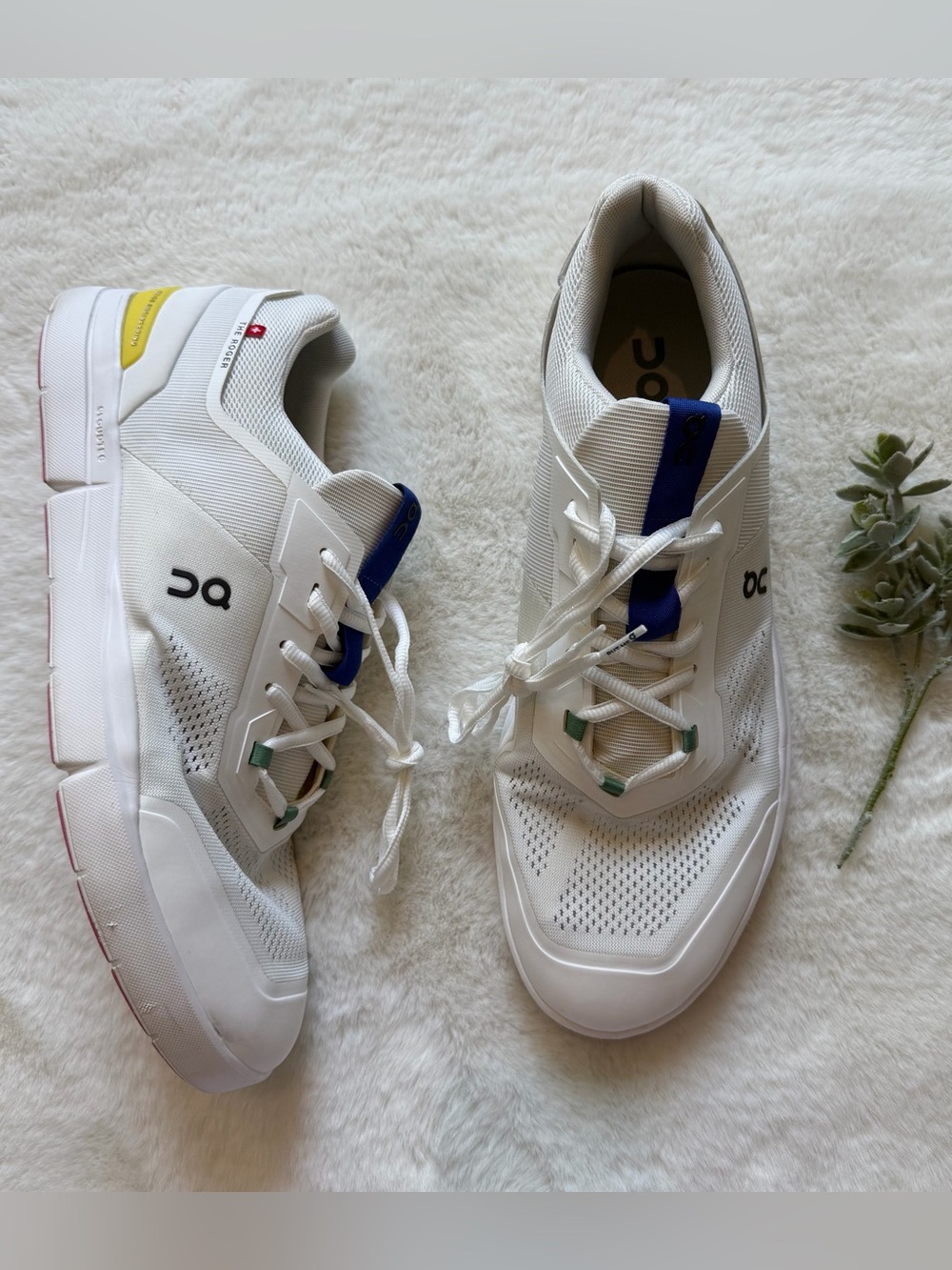 On | EUC - The Roger Spin Sneaker - Size 14 - White/Multi